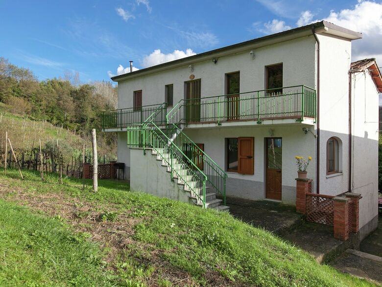 Welcoming Holiday Home In Molazzana With Private Pool