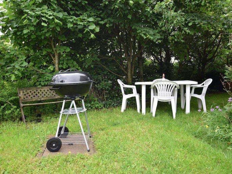 Cozy Apartment In Paliseul With Garden