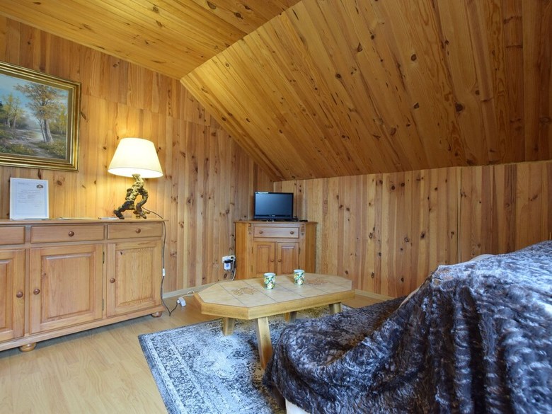 Cozy Apartment In Paliseul With Garden