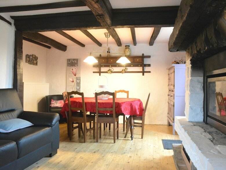Cozy Cottage In Han-sur-lesse With Forest Near