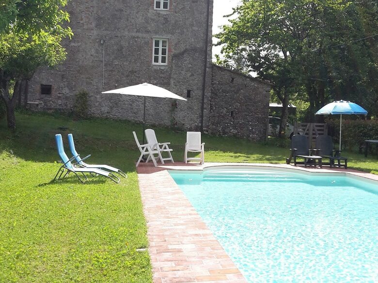 Beautiful Vacation House With A 250 M) Garden