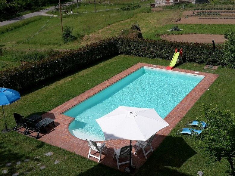 Beautiful Vacation House With A 250 M) Garden