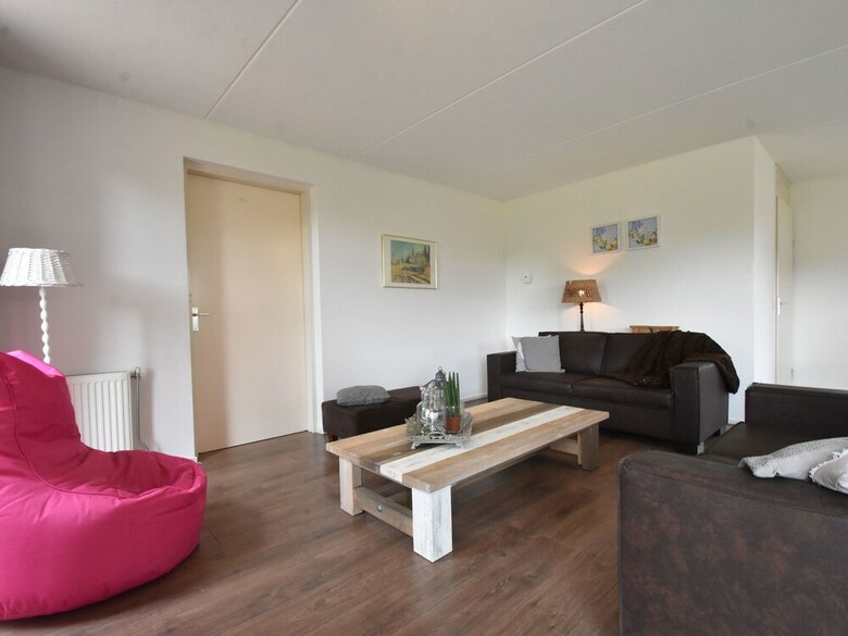 Peaceful Holiday Home In Zeewolde With Swimming Pool