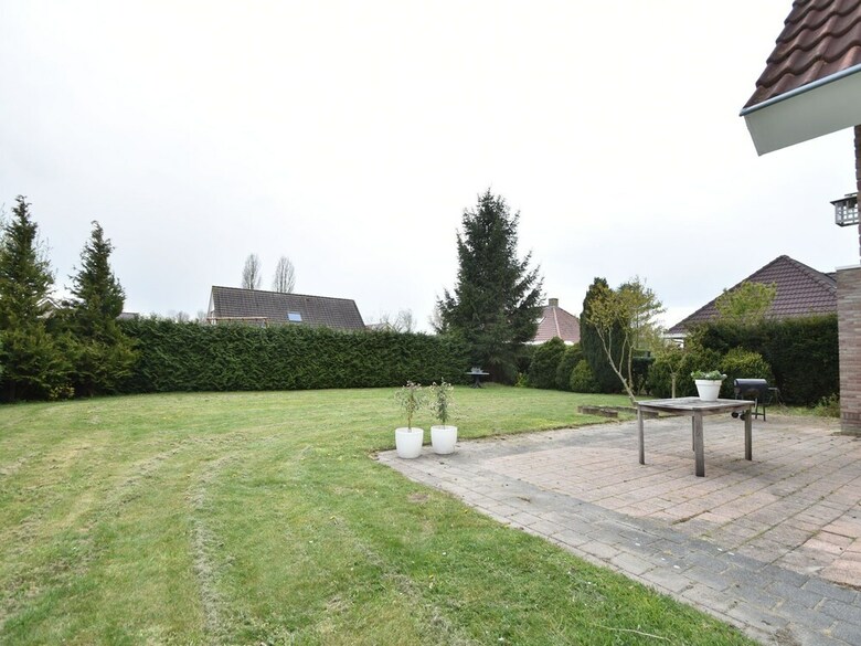 Peaceful Holiday Home In Zeewolde With Swimming Pool