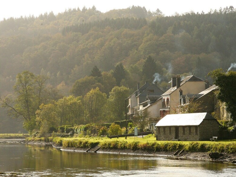 Quaint Holiday Home With Jacuzzi In Bouillon Ardennes