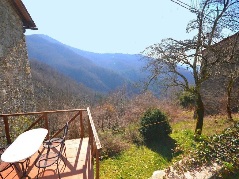 Spacious Holiday Home In Bagni Di Lucca With Terrace