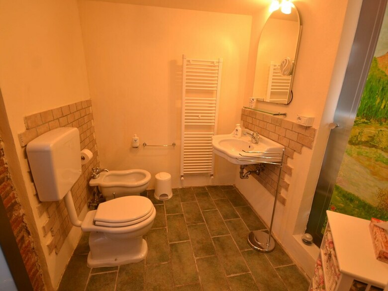 Spacious Holiday Home In Bagni Di Lucca With Terrace