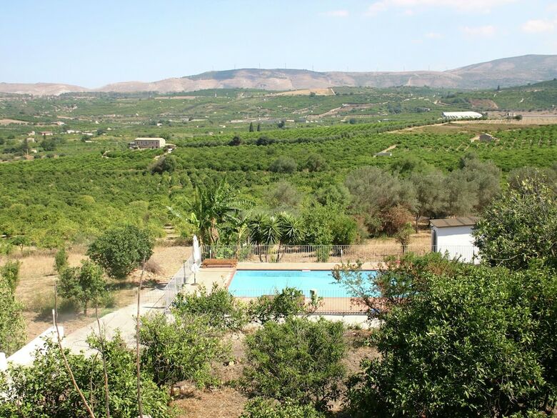 Modern Holiday Home In Francofonte With Private Pool