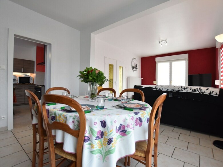 Spacious Holiday Home In Niderviller With Garden