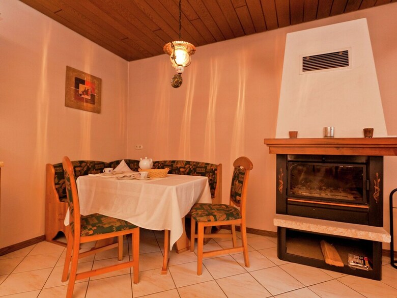 Beautiful Apartment On A Farm With Terrace In Loogh