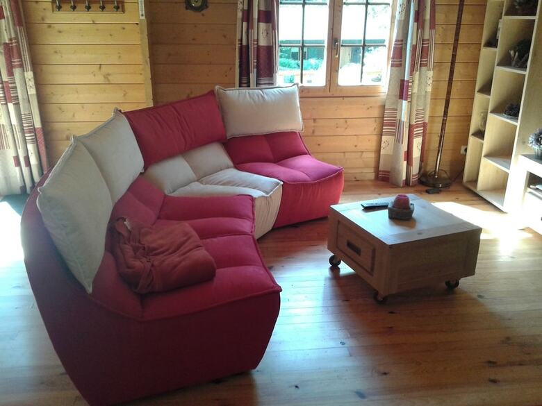 Beautiful Chalet Situated In The Pleasant Area Bomal