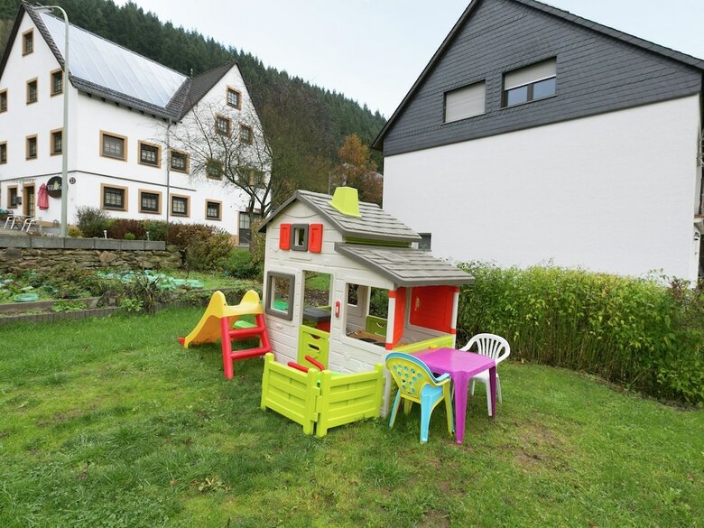 Stylish Apartment In Merschbach Near The Forest