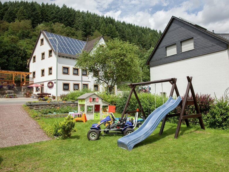 Stylish Apartment In Merschbach Near The Forest
