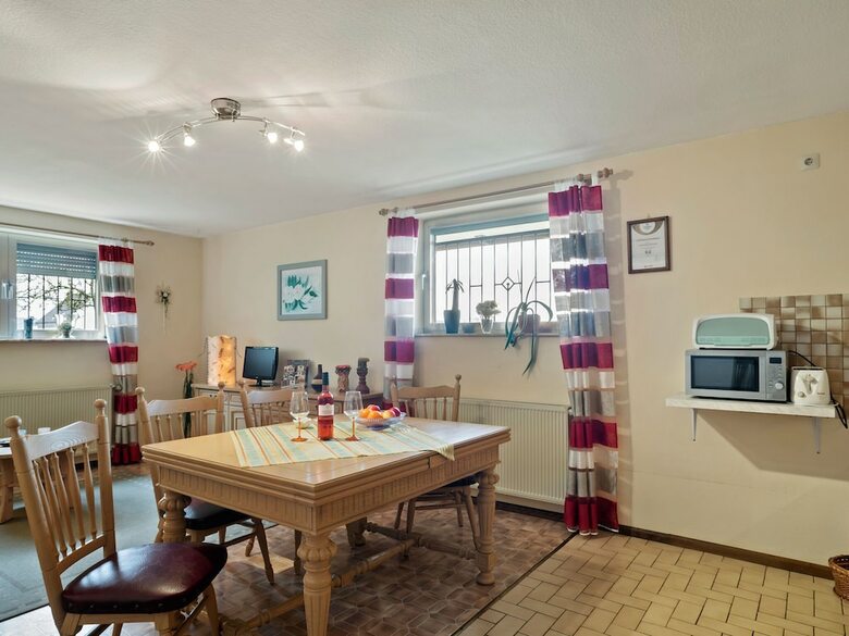 Quaint Pet-friendly Apartment In Neustra�burg