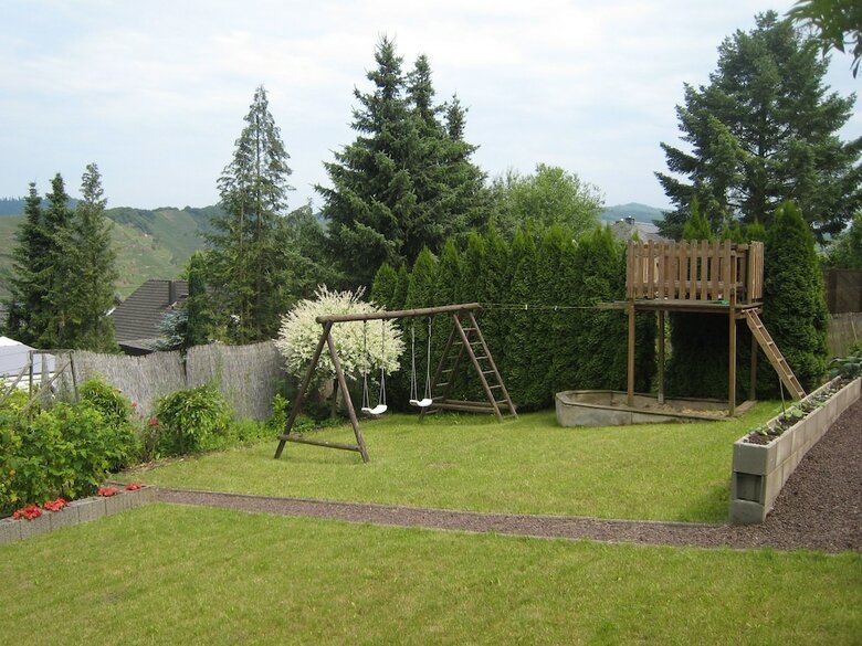 Comfortable Holiday Home Near Vineyards In Bremm