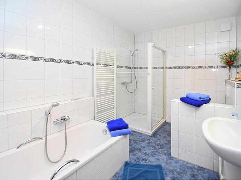 Cozy Apartment In Oelsnitz With Ore Mountains View