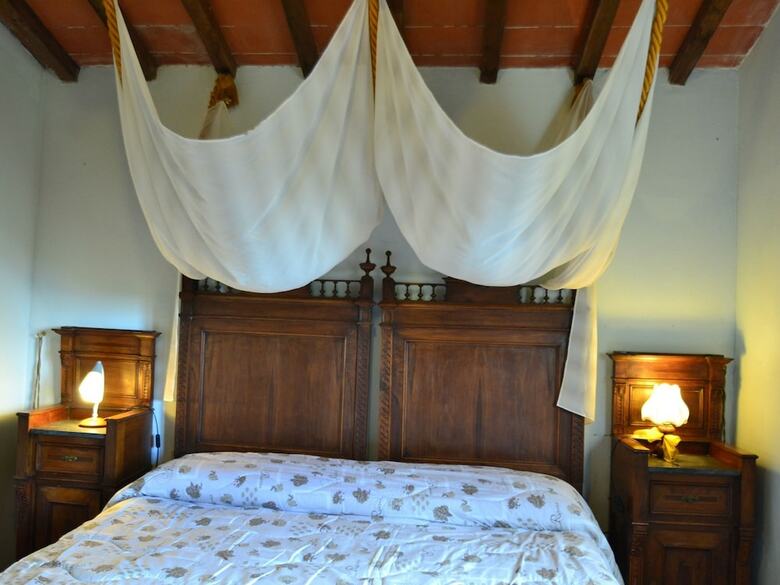 Amazing Farmhouse In Montecatini Terme With Jacuzzi