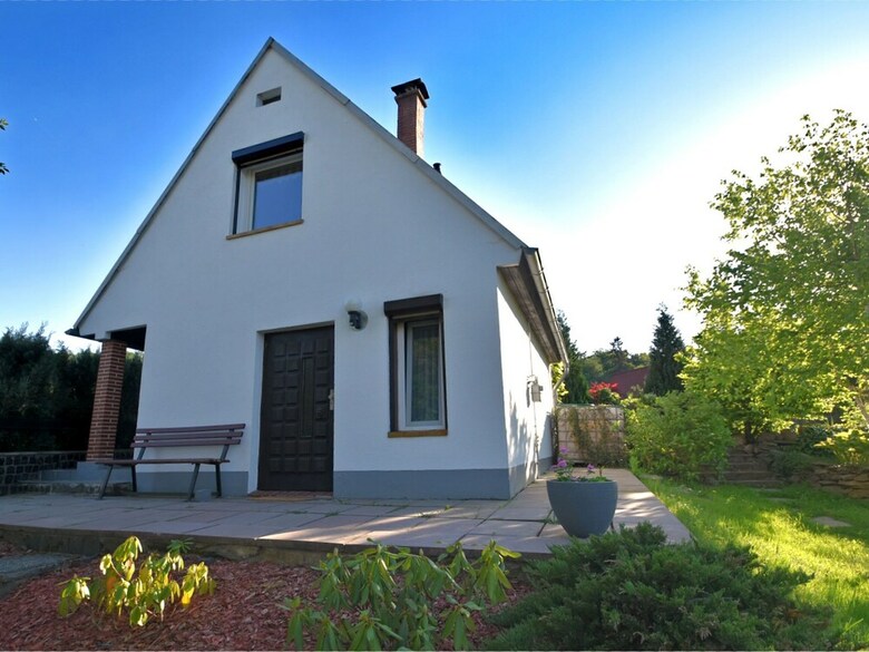 Modern Holiday Home In G�ntersberge With Fish Pond