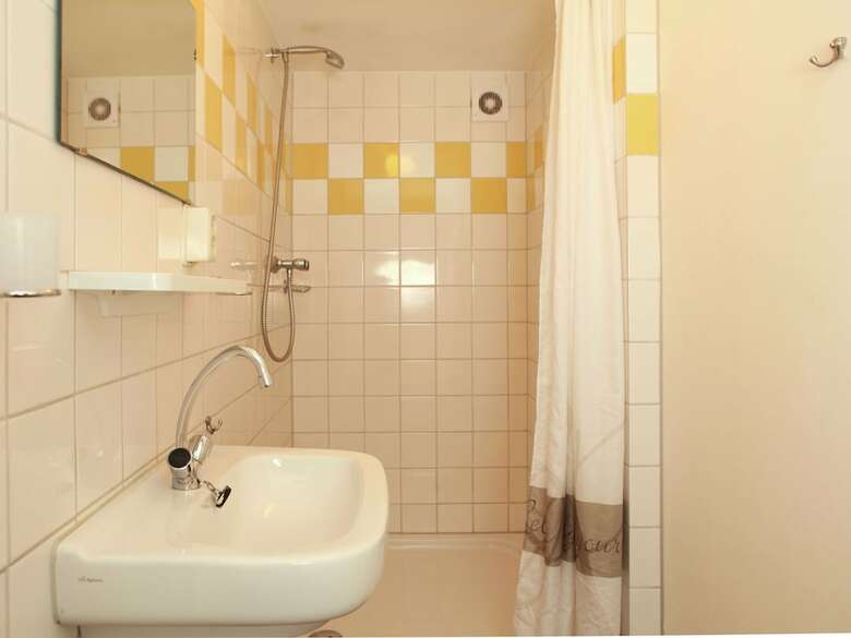 Quaint Villa In Doornspijk With Swimming Pool
