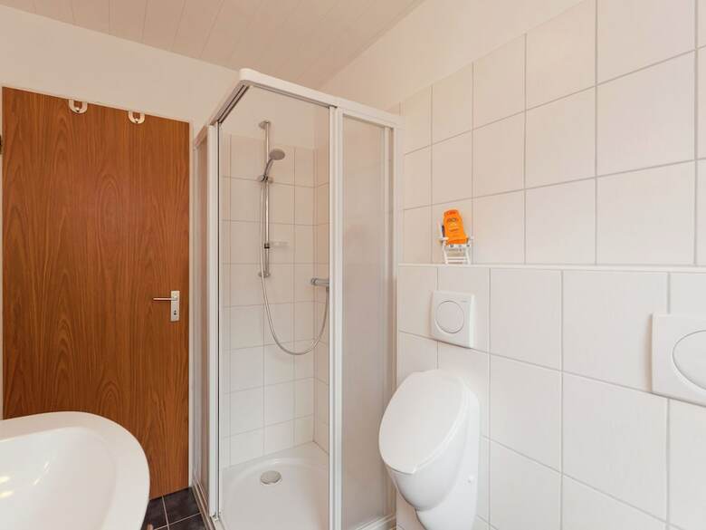 Cozy Apartment With Terrace, Patio,heating, Parking,bicycles