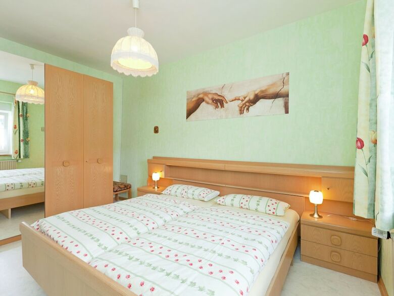 Cozy Apartment With Terrace, Patio,heating, Parking,bicycles