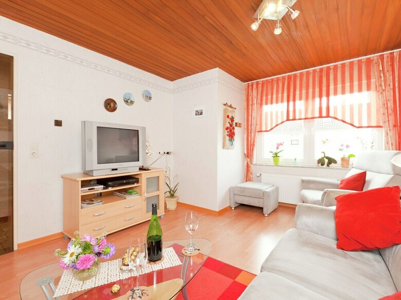 Cozy Apartment With Terrace, Patio,heating, Parking,bicycles