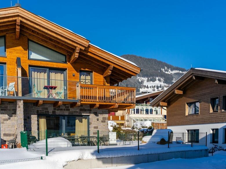 Luxurious Holiday Home In Piesendorf With Sauna