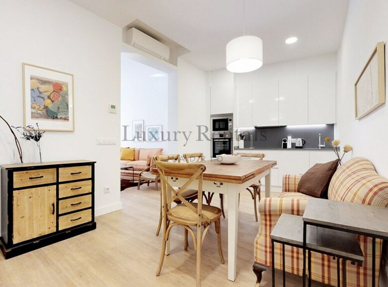 Apartamentos Opera II
