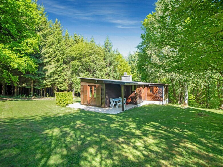 Cozy Chalet In Trois Ponts With Forest Near