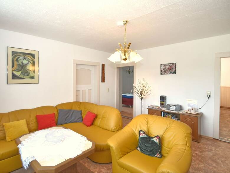 Cozy Apartment In Altenfeld With Garden