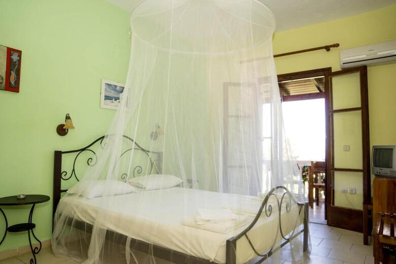 Hotel Studios Petra