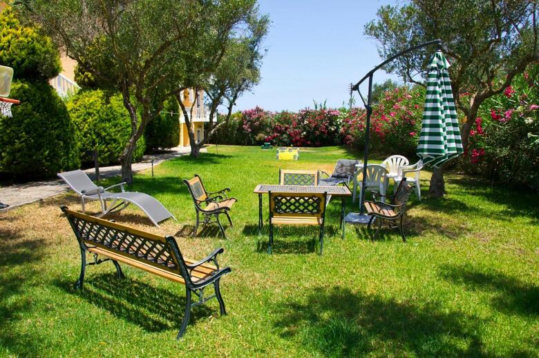 Hotel Studios Petra