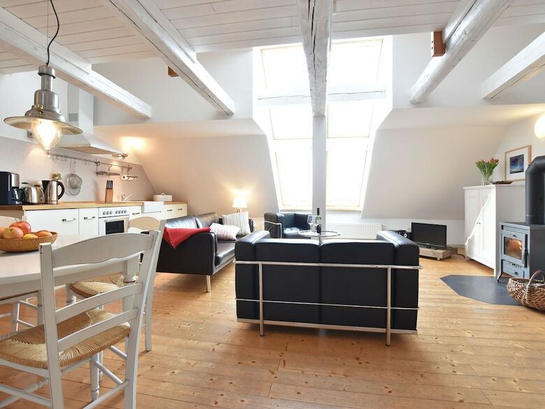 Spacious Apartment Near Sea In Wismar
