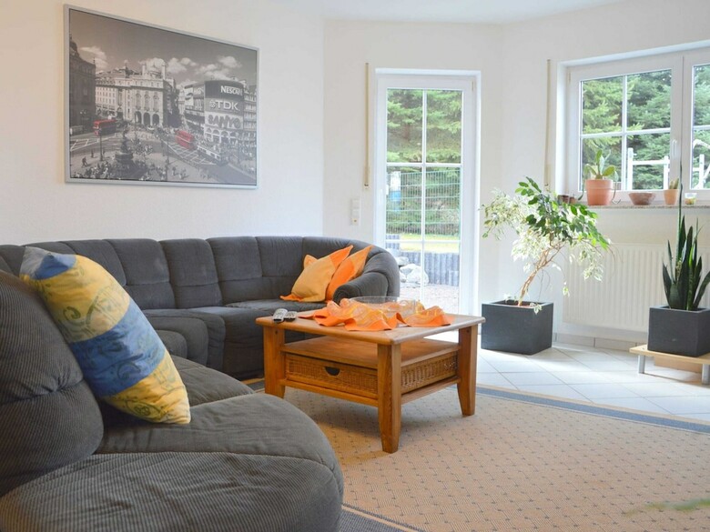 Luxurious Apartment In Ulmen Near Lake