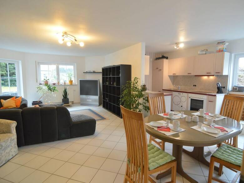 Luxurious Apartment In Ulmen Near Lake