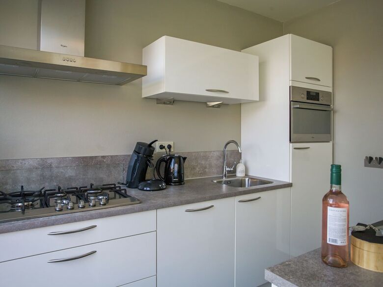 Spacious And Comfortable Holiday Home In Modernised Drive-in House