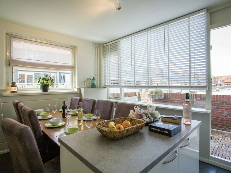 Spacious And Comfortable Holiday Home In Modernised Drive-in House