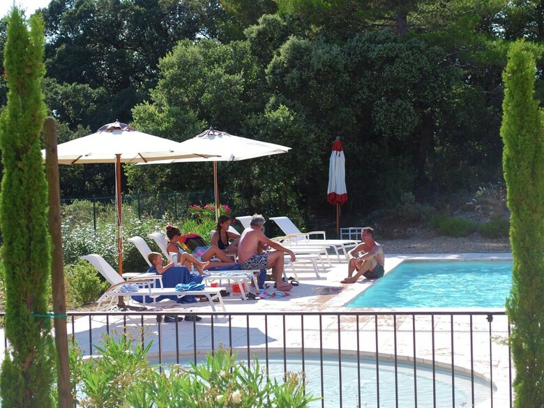 Modern Villa In Saumane-de-vaucluse With Swimming Pool