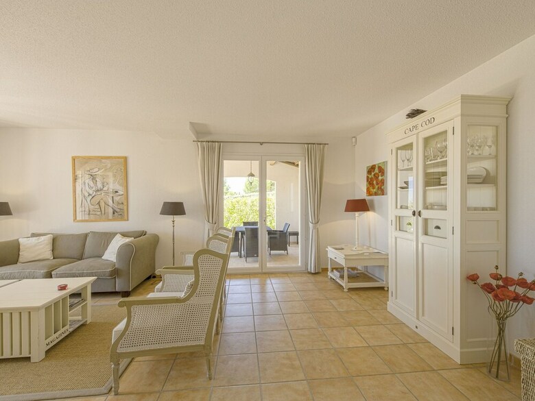 Modern Villa In Saumane-de-vaucluse With Swimming Pool