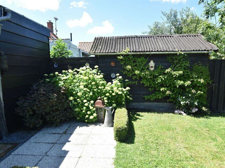 Modern Holiday Home In Sluis With A Garden