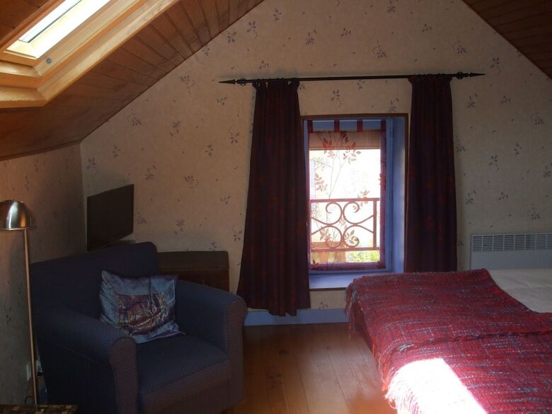 Quaint Holiday Home In Pionsat With Garden