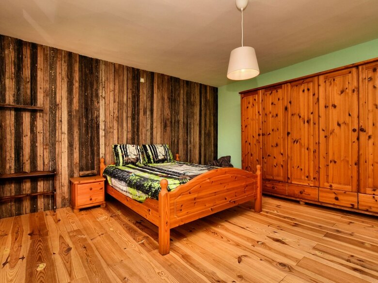 Pleasant Holiday Home In Ardennes Belgium With Jacuzzi
