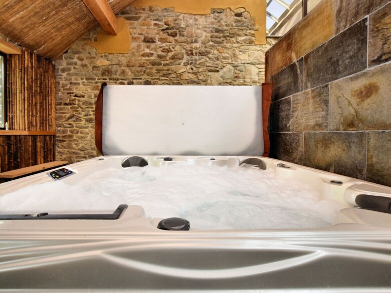 Pleasant Holiday Home In Ardennes Belgium With Jacuzzi