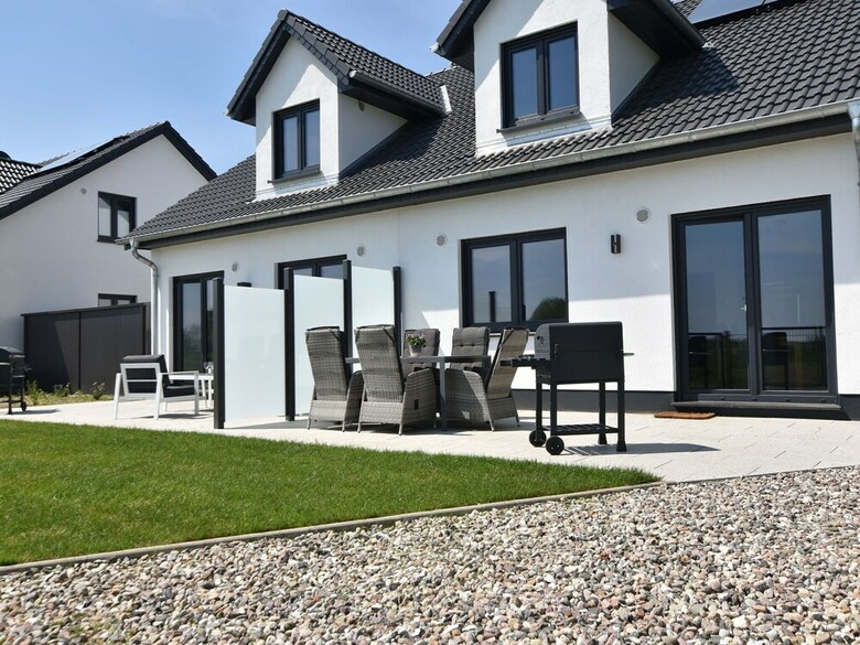 Luxurious Holiday Home In K�hlungsborn With Terrace