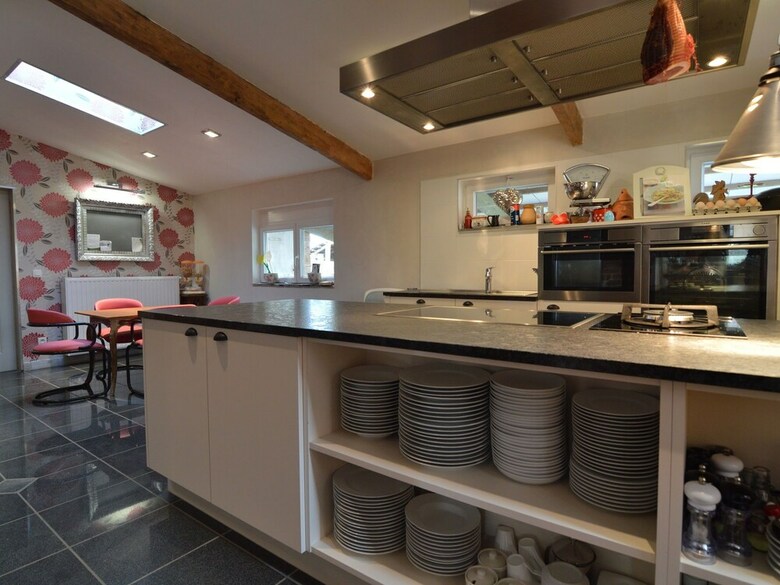 Cozy Holiday Home In Hondschoote With Terrace