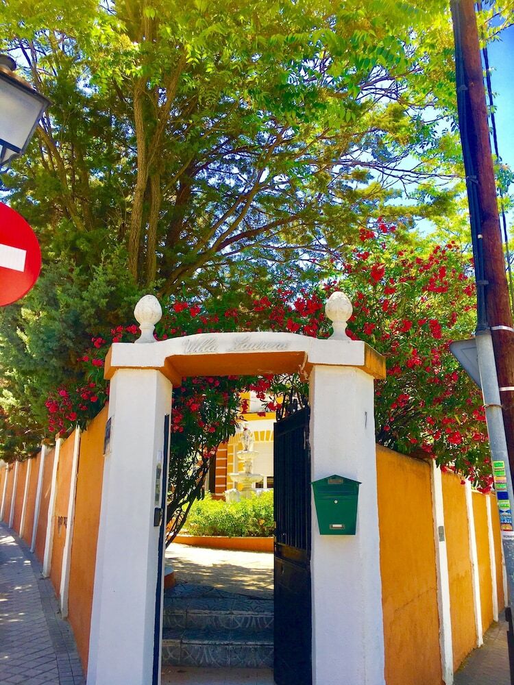 Hostal Villa Laurene - Hostel