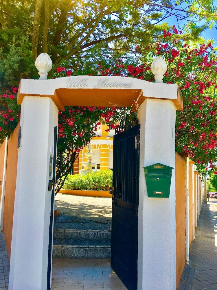Hostal Villa Laurene - Hostel