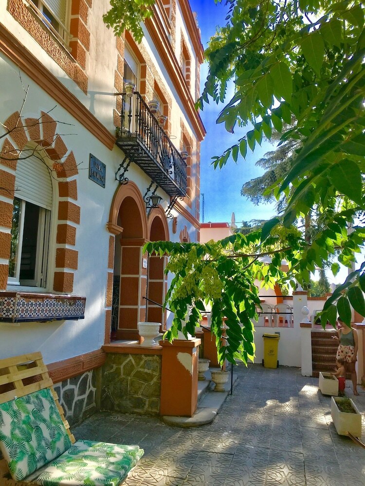 Hostal Villa Laurene - Hostel