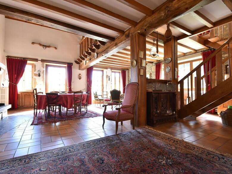Modern Holiday Home In Vault-de-lugny With Meadow View