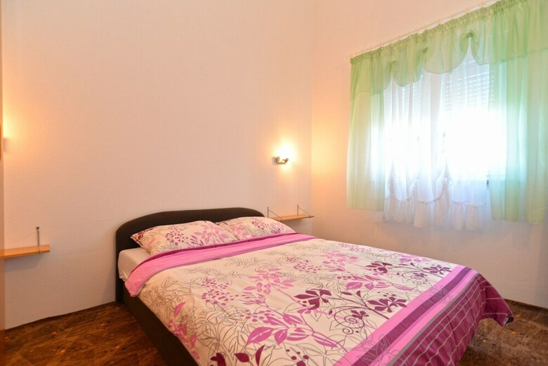 Apartment 1773